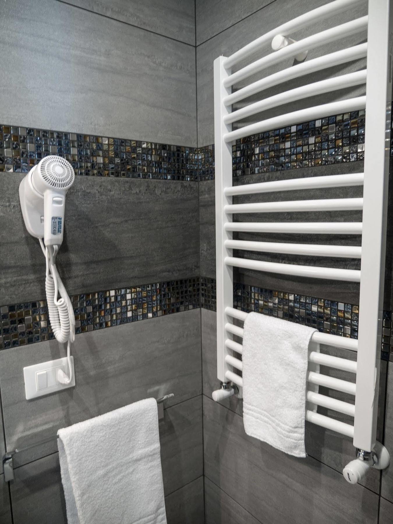 Bed Milano Linate Hotel Ngoại thất bức ảnh